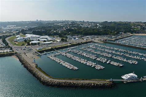 Carte locale montrant Brest, le port de plaisance du Moulin blanc et l’emplacement du Bocal au 280, rue Alain Colas.