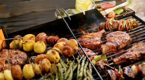 Schéma illustrant les étapes de cuisson au barbecue et le temps de braisage