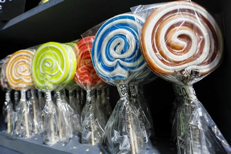 Ancienne machine à fabriquer des sucettes