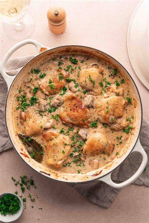 Schéma: étapes de préparation du coq au vin blanc