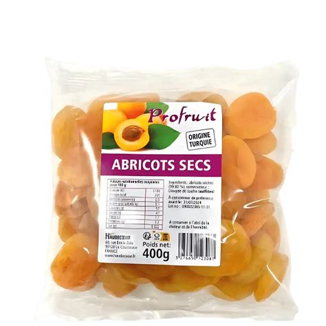 Abricots secs disposés harmonieusement