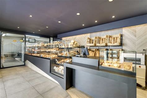 Intérieur d'une boulangerie-pâtisserie élégante