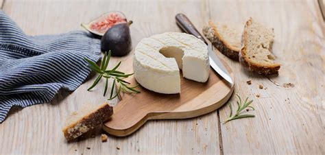 Différents fromages frais pour la préparation d'un cheesecake