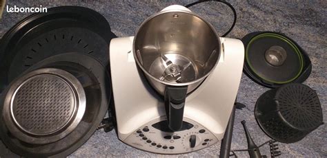 Thermomix avec ses accessoires