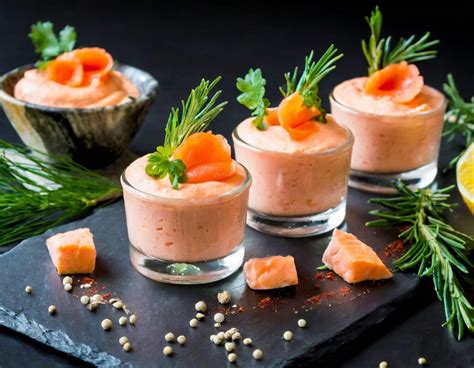 Verrines de mousse de chou-fleur avec saumon fumé