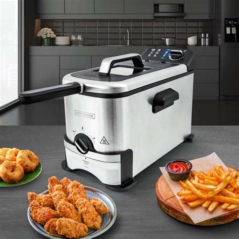 Friteuse avec de l'huile chaude