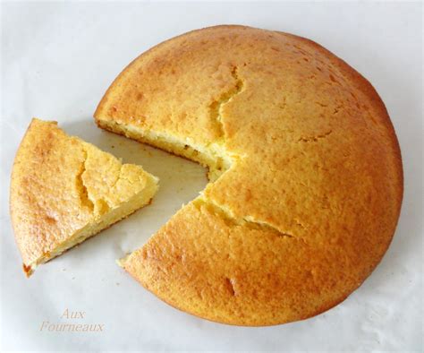 Gâteau au yaourt sortant du four