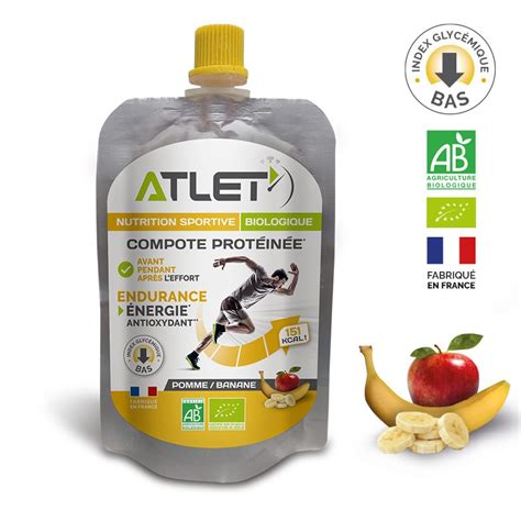 athlète mangeant une compote protéinée