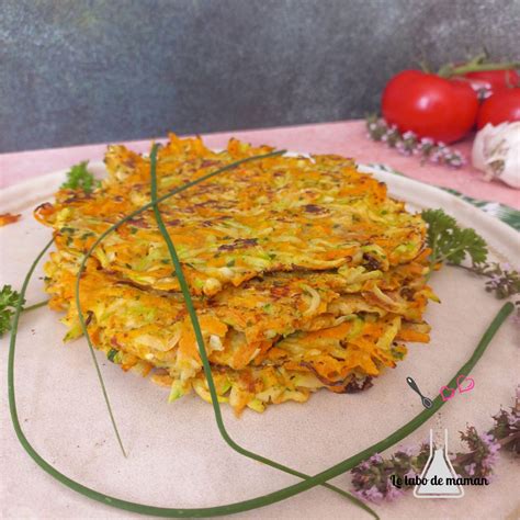 Galettes de carottes et courgettes dorées à la poêle