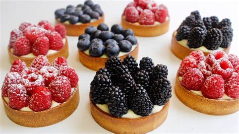 Tartelettes garnies de fruits variés