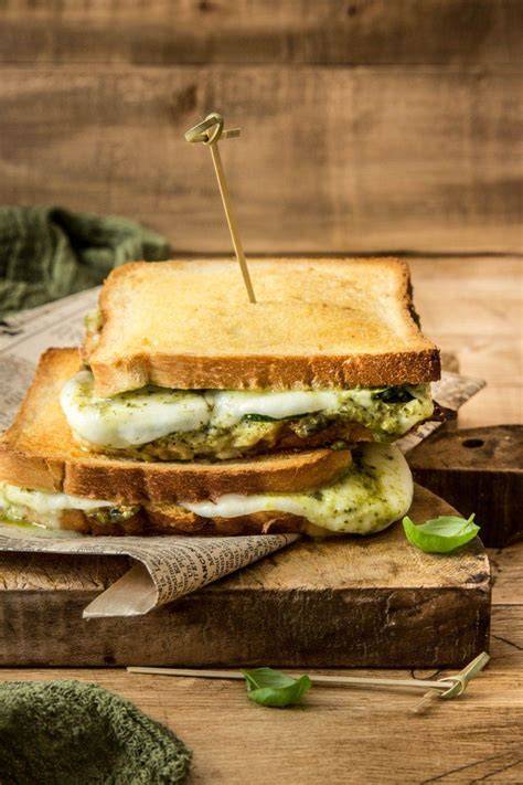 croque monsieur pesto basilic image