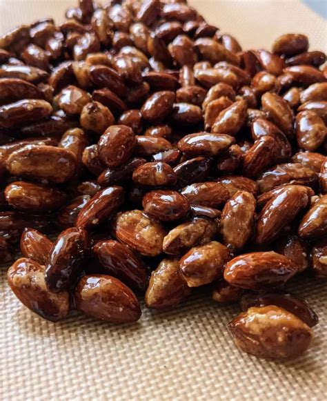 Amandes et noisettes torréfiées