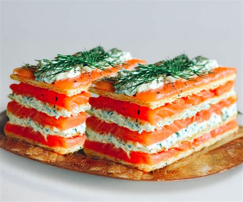 Millefeuille salé au saumon fumé