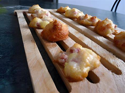 https://example.com/images/bouchées-lardons-fromage-01.jpg
