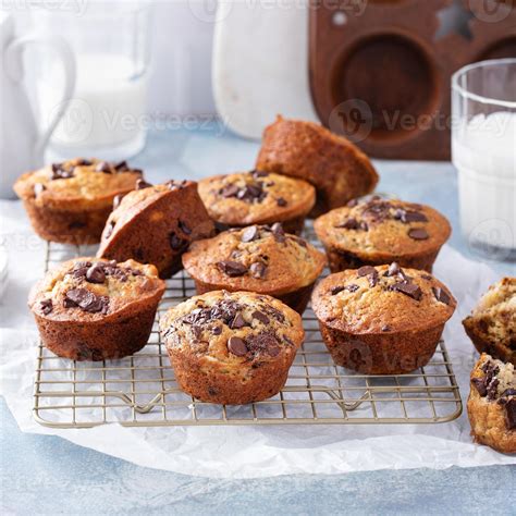 Muffins variés sur une grille