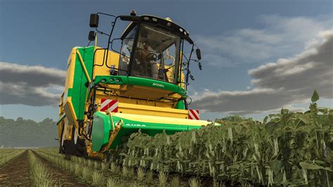 Moissonneuse-batteuse récoltant des haricots verts sur Farming Simulator 17