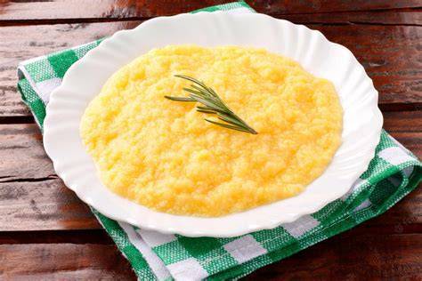 Illustration montrant le montage et la cuisson du crumble à la polenta