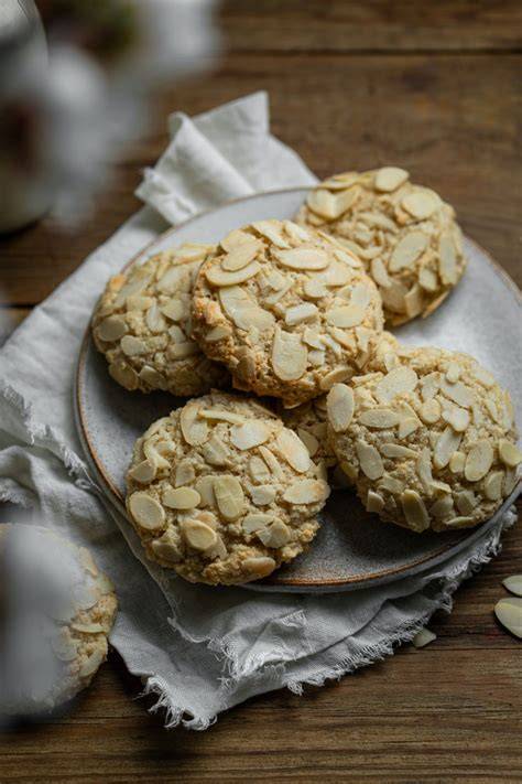 Infographie: Étapes clés de la réussite des biscuits moelleux aux amandes
