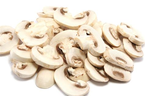 Champignons frais coupés en tranches