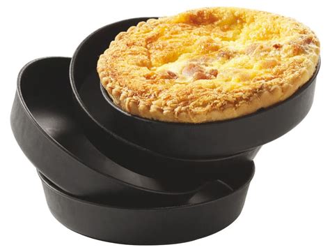 quiche dans un moule à bords droits