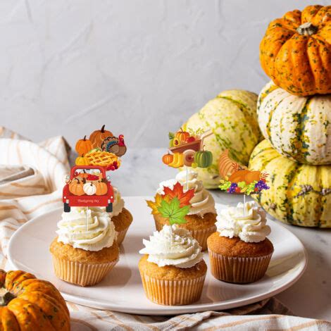 variété de décorations pour cupcakes