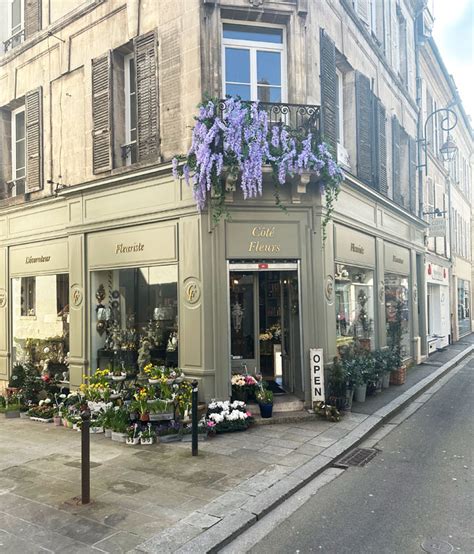 Vitrine de commerces à Libourne