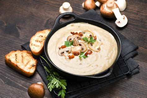 Infographie: Étapes clés du velouté de champignons et foie gras