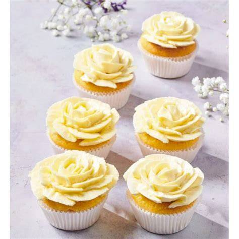 Fleurs en crème au beurre meringuée prête à congeler