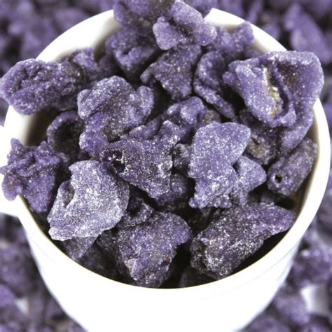 Fleurs de violettes cristallisées