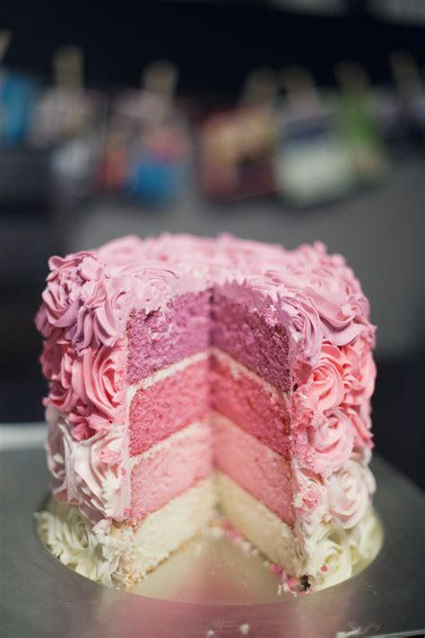 Gâteau dégradé de rose (Pink Ombre Cake)