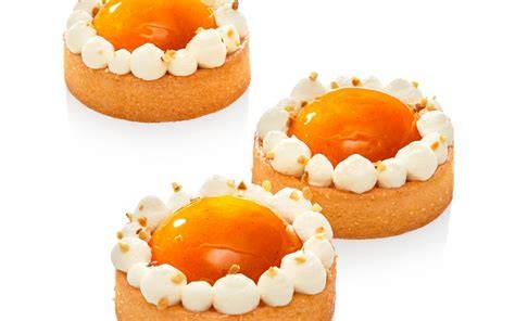 Schéma d’une tartelette abricot amande: pâte sablée, crème légère et garniture fruitée