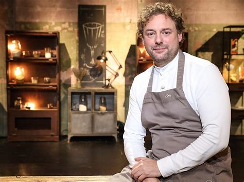 Portrait d'Arnaud Nicolas dans sa cuisine