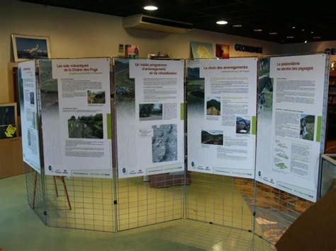 Panneau d'exposition 