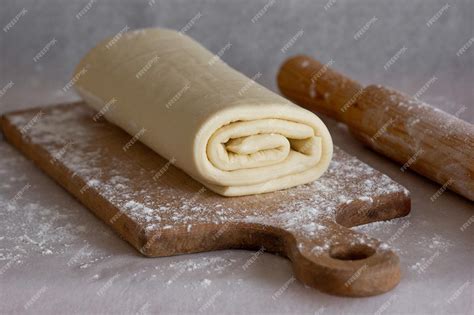 Pâte feuilletée roulée en spirale