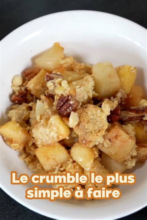 Pommes râpées et noix concassées