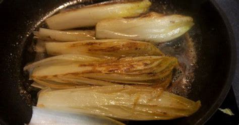 Endives braisées caramélisées dans une poêle