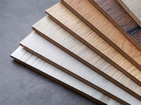 Application de stratifié sur un chant de MDF