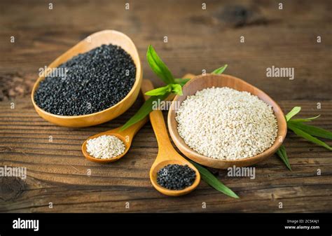 Graines de sésame noir et blanc