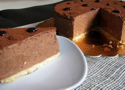 Bavarois au chocolat monté dans un cercle