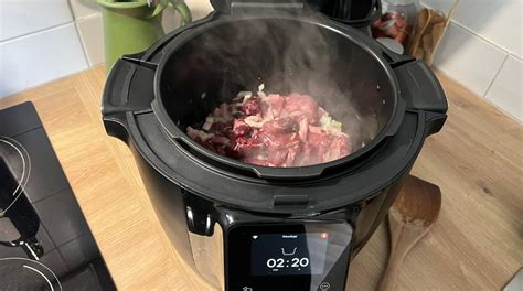 Cookeo en mode dorer avec oignons et lardons