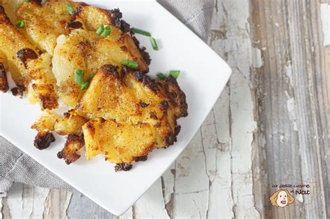 Pommes de terre écrasées prêtes à être cuites