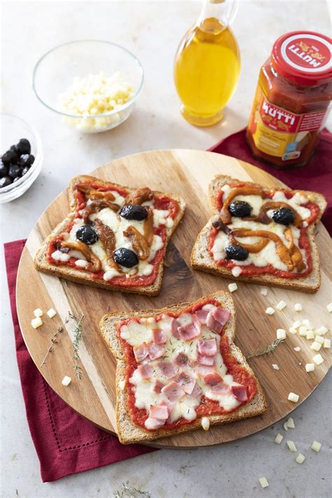 Pain de mie garni de pizza