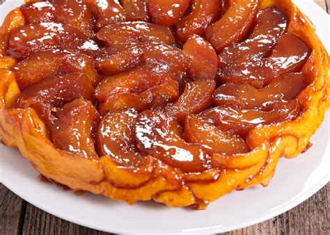 Préparation des ingrédients pour la tarte Tatin