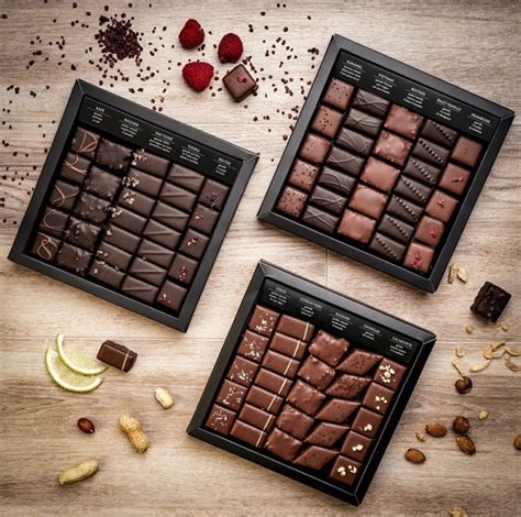 Boîte de chocolats noirs variés