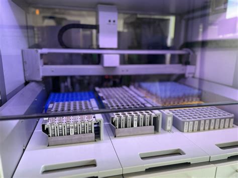 Laboratoire d'analyse automatisé