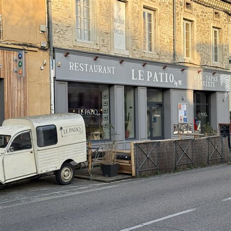 Plat de poisson avec crumble doré