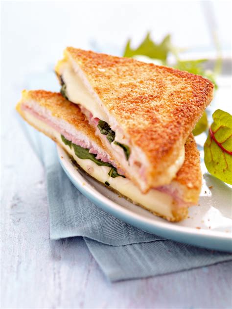 image: croque-monsieur jambon fumé poivron mozzarella