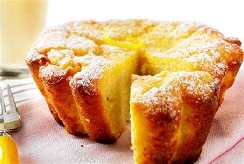 Ingrédients pour un gâteau sucré aux pommes de terre