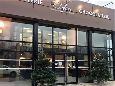 Schéma: parcours de Frédéric Lefèvre et localisation de la Chocolaterie à Saint-Brice-Courcelles