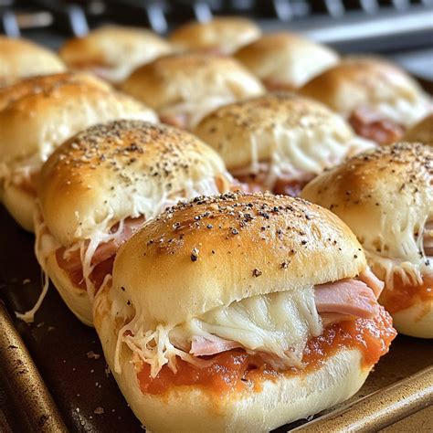 Petits pains garnis façon pizza